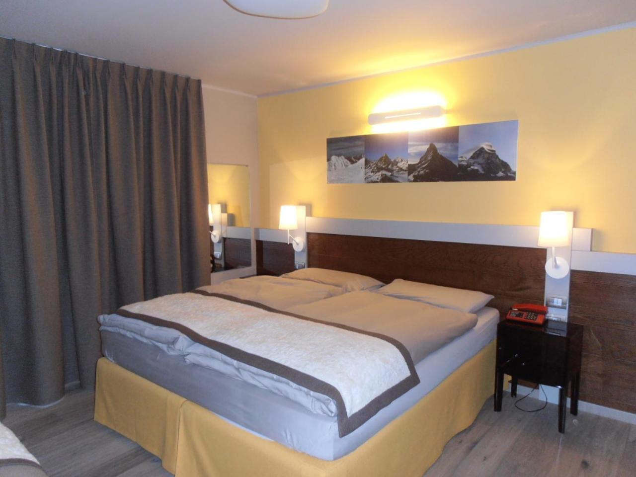 Hotel Lyskamm Breuil-Cervinia Exterior photo
