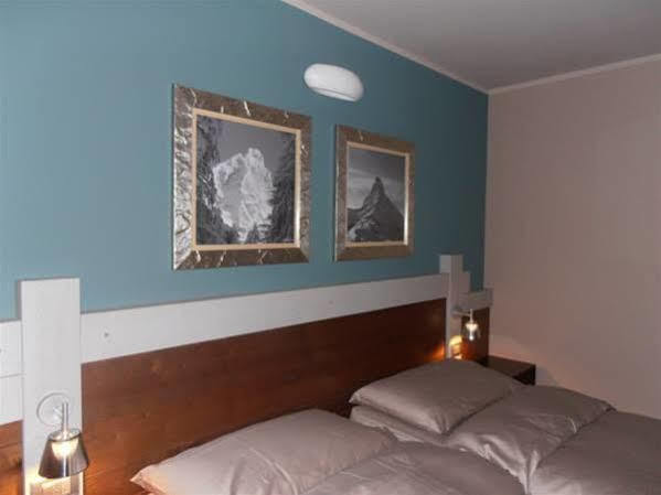 Hotel Lyskamm Breuil-Cervinia Exterior photo